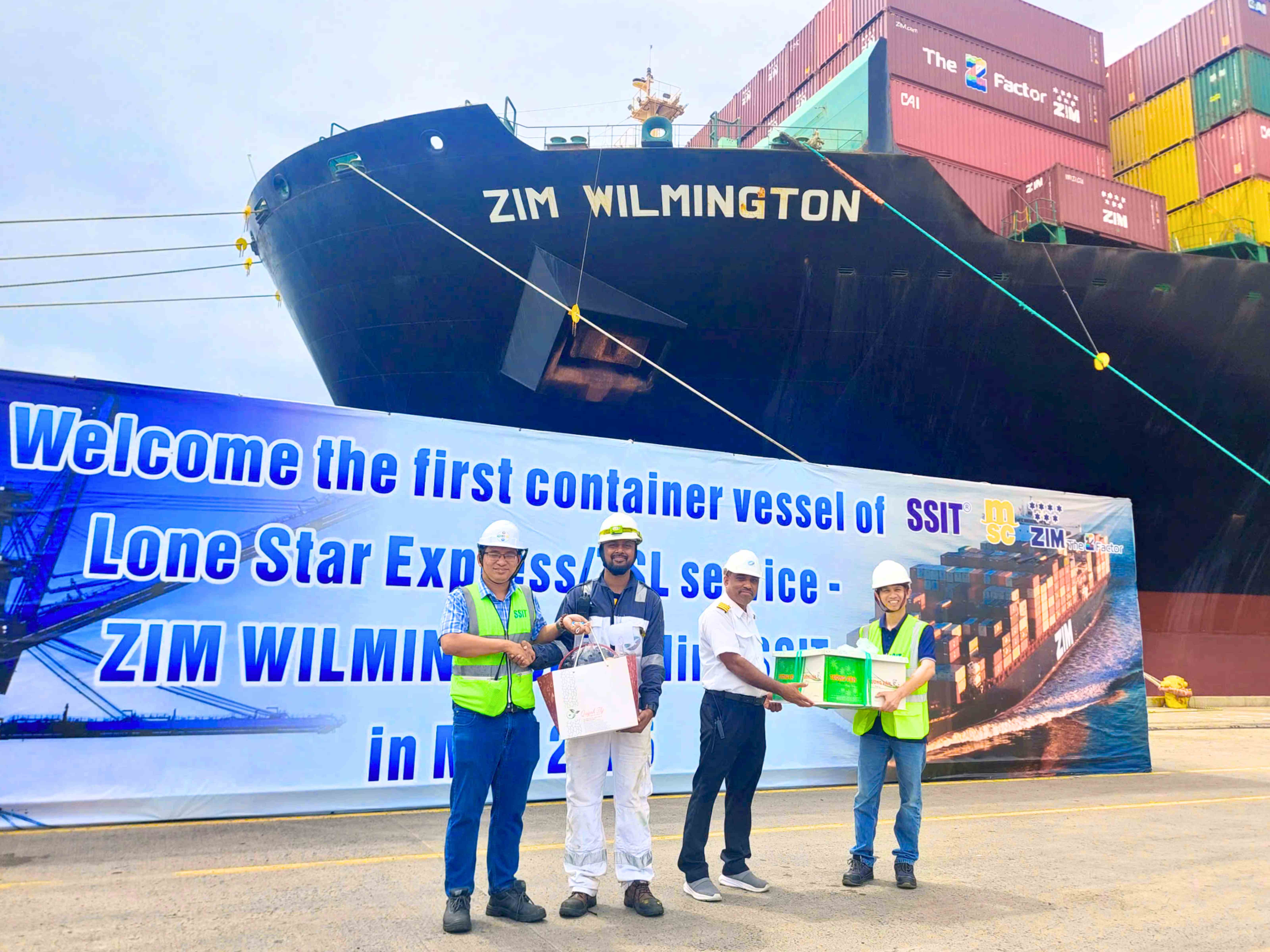 SSIT welcomes the first vessel of Lone Star Express/ZSL service to US East Coast operated by MSC and ZIM shipping lines
